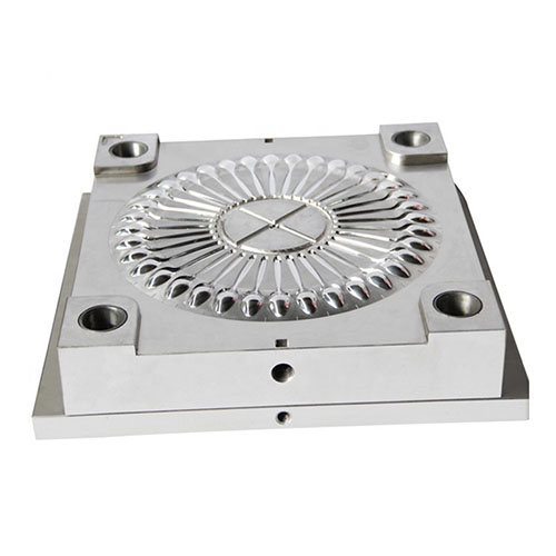 Stampaggio a iniezione di materie plastiche a 36 cavità