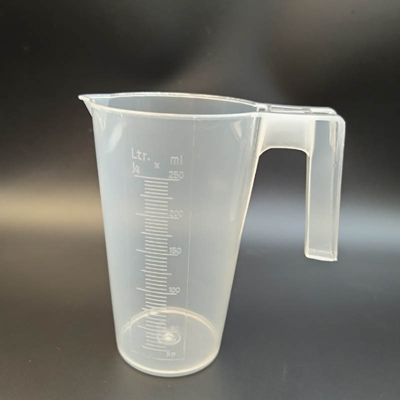 Plastic Beaker Molding