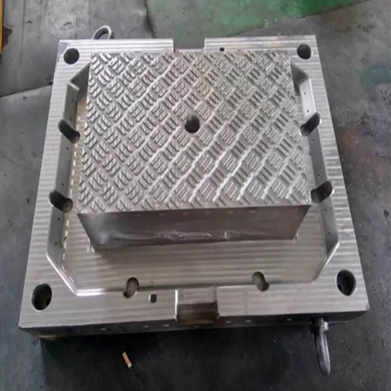 Transparent plastic display cabinet molding