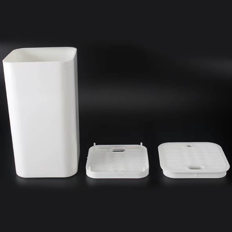 Knife holder molding