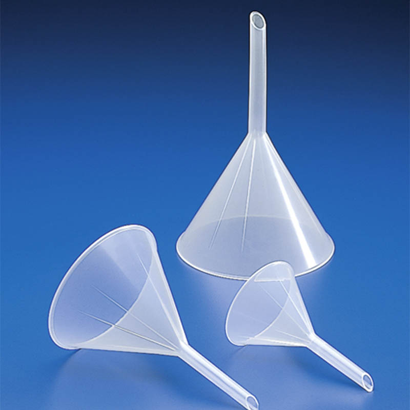 Modanatura di canni di plastica