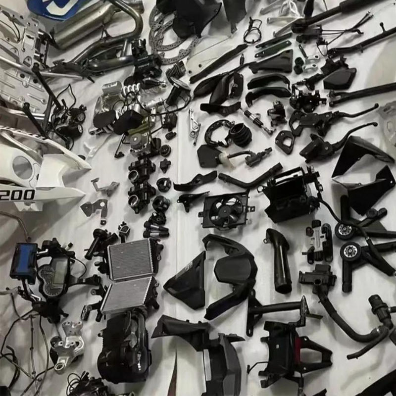 Nuovo stampaggio di parti di motociclette in plastica